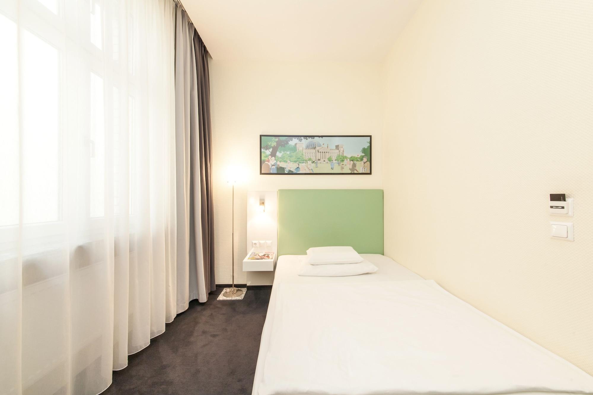 Отель Garner - Checkpoint Charlie By Ihg Берлин