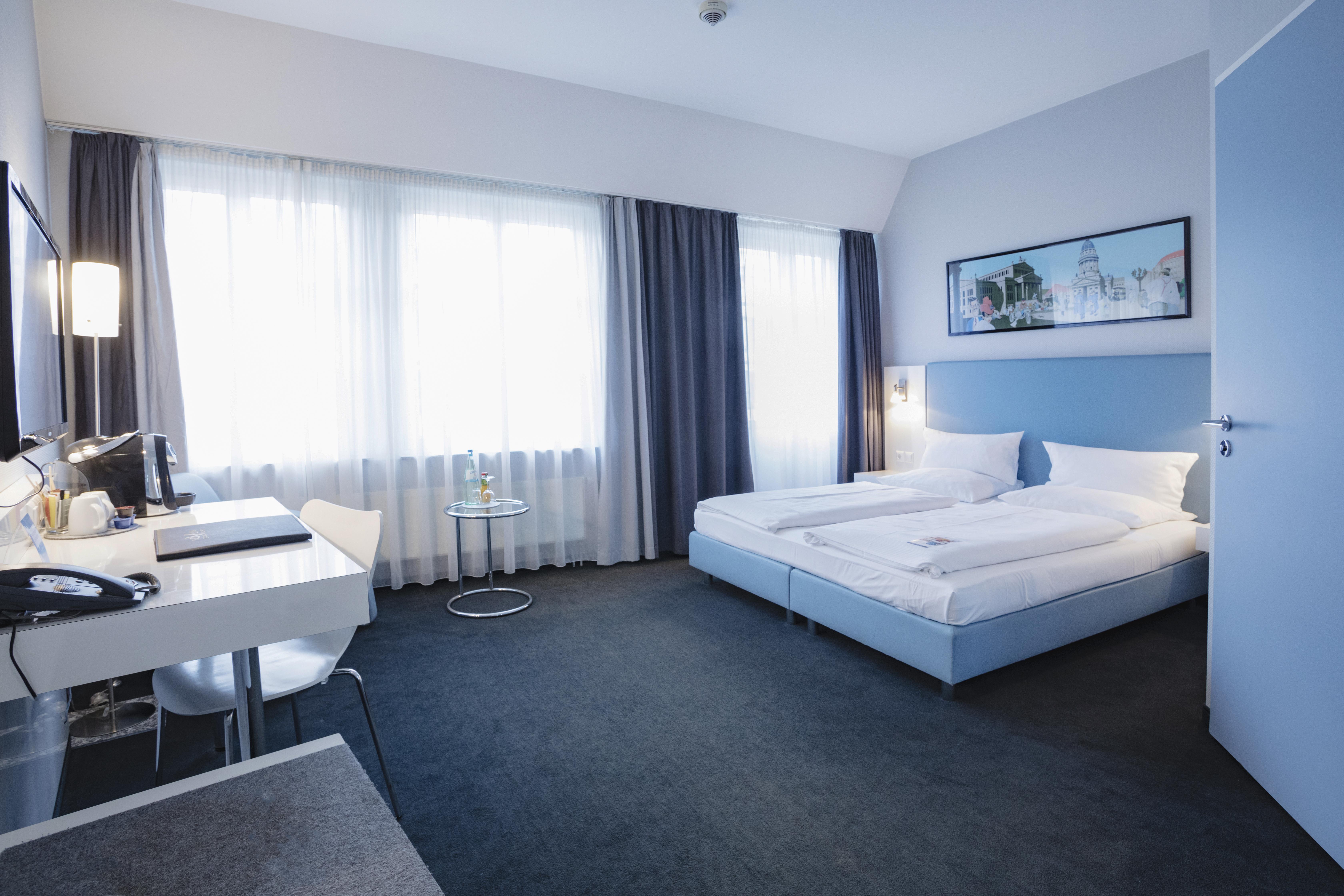 Garner - Checkpoint Charlie By Ihg 4* Берлин
