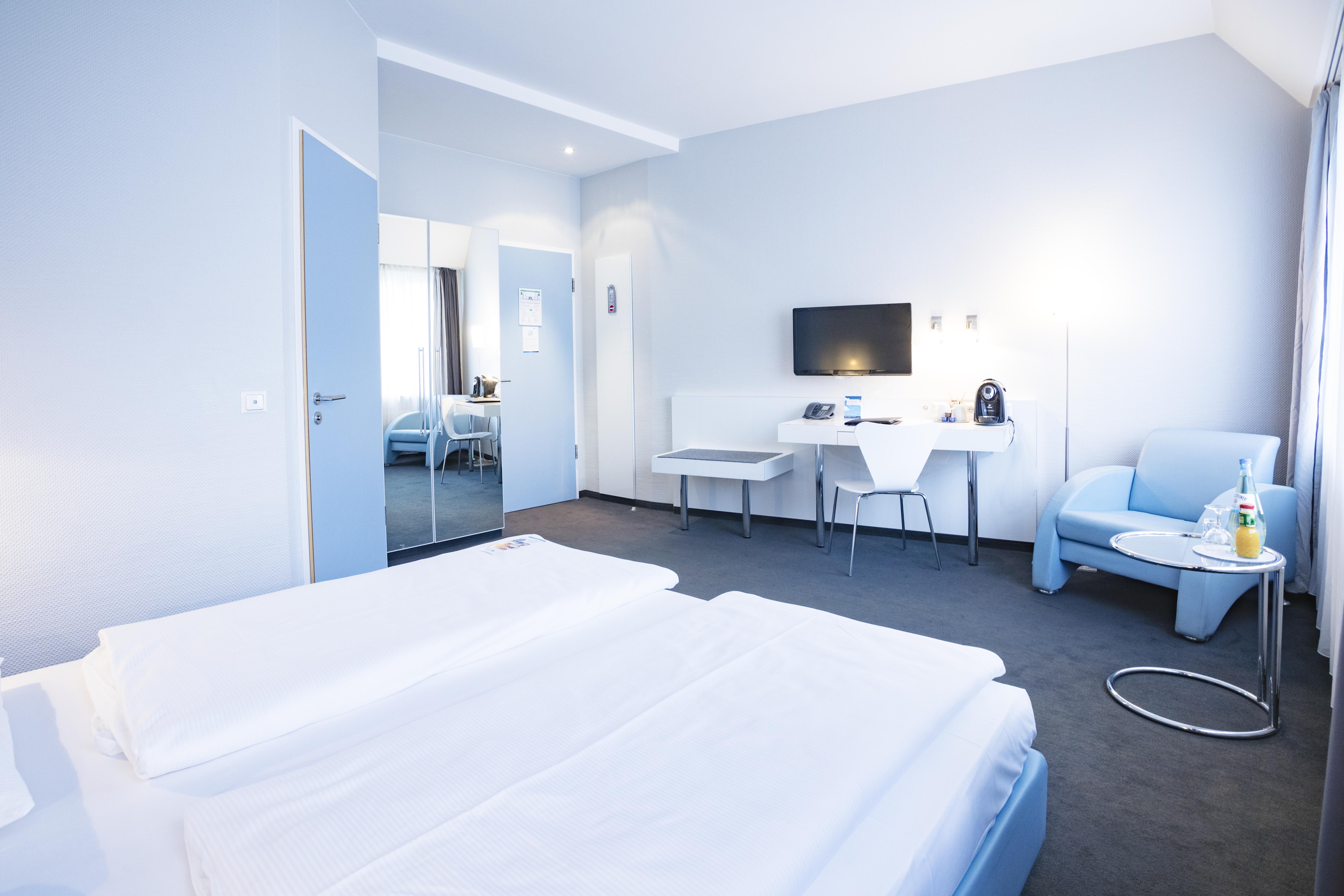Отель Garner - Checkpoint Charlie By Ihg 4*