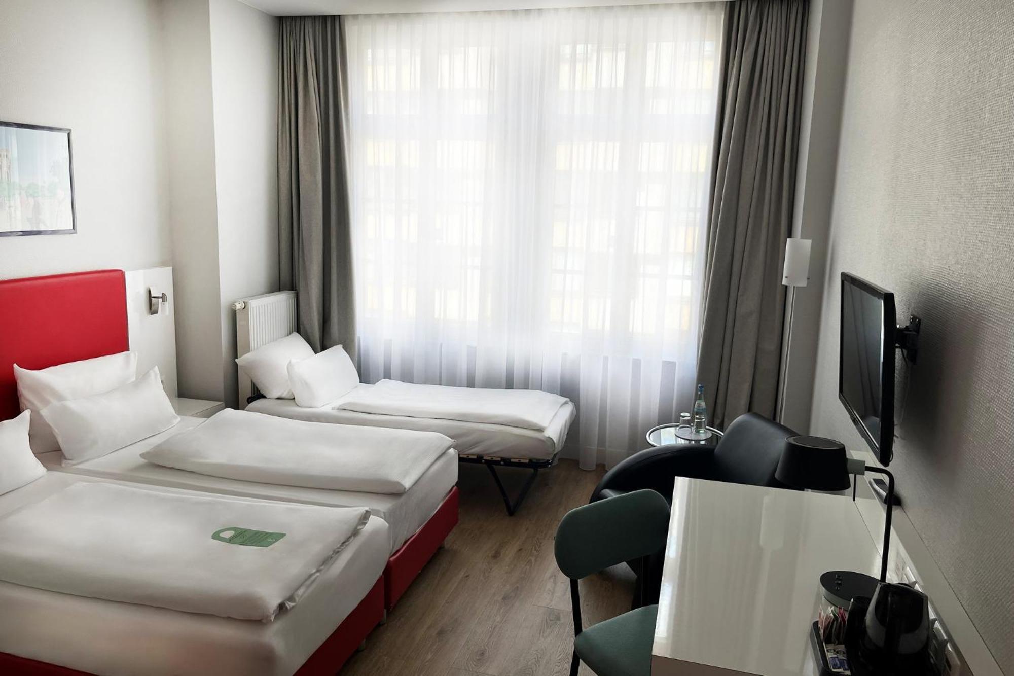 Garner - Checkpoint Charlie By Ihg 4*